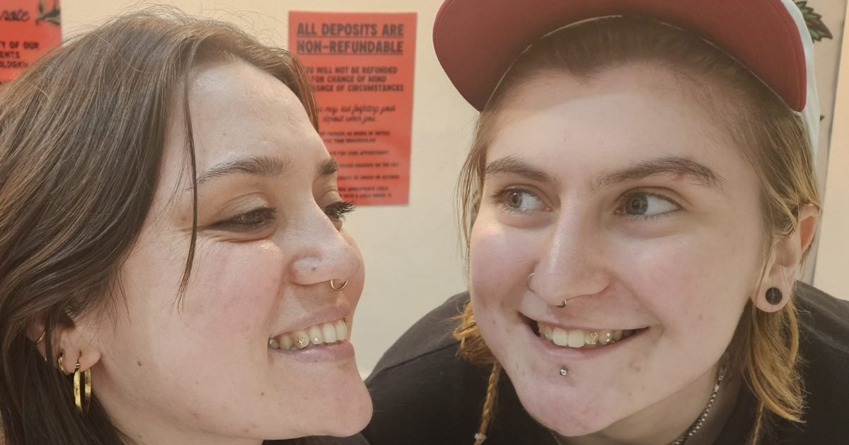 Canberra's latest beauty trend comes with a little sparkle and a word of caution – Region Canberra